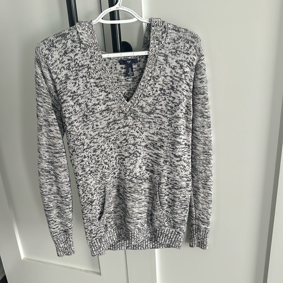 Salt and Pepper Grey Overhead Cardigan Sweater, Size Medium, in Great Condition - Picture 1 of 3